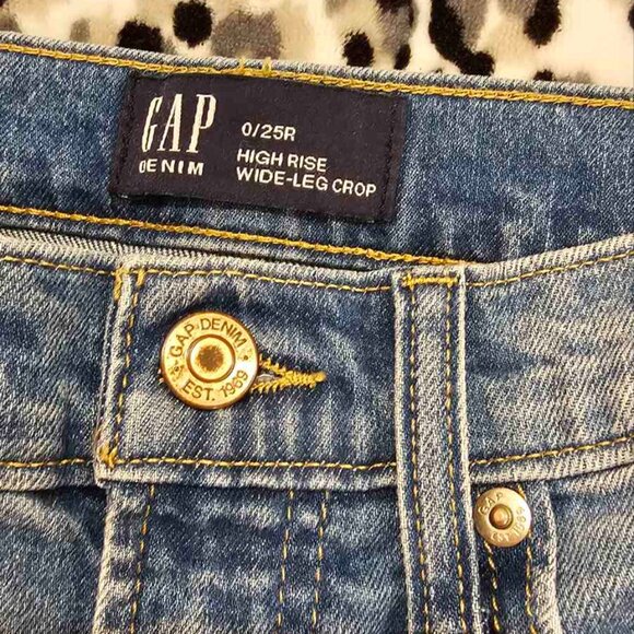 Gap 3 Pairs of Jeans - Picture 5 of 16